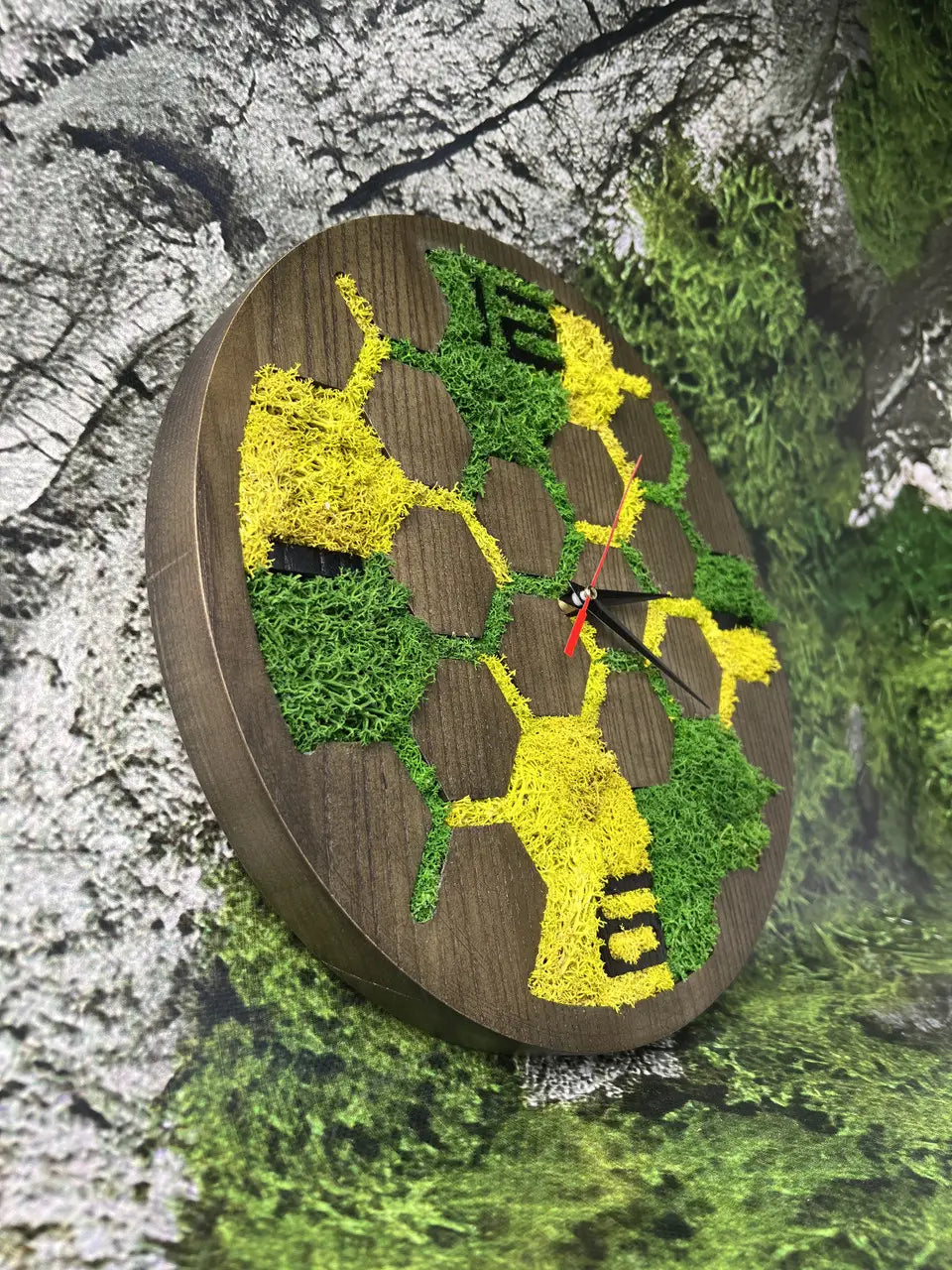 Wooden wall clocks with geometric honeycomb moss design