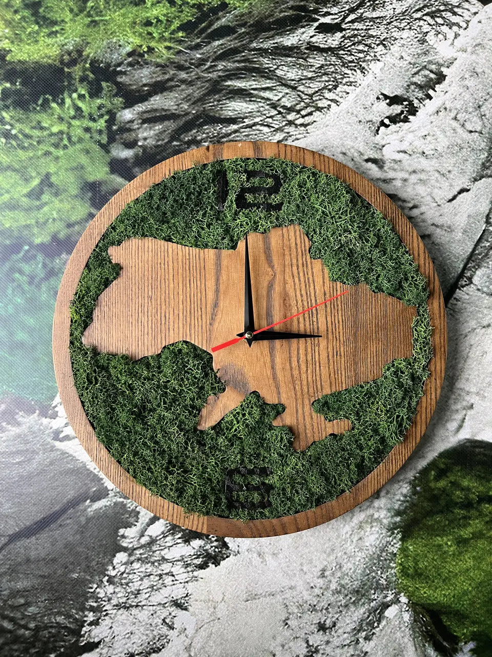Wooden Wall Clock with natural ash wood and green moss