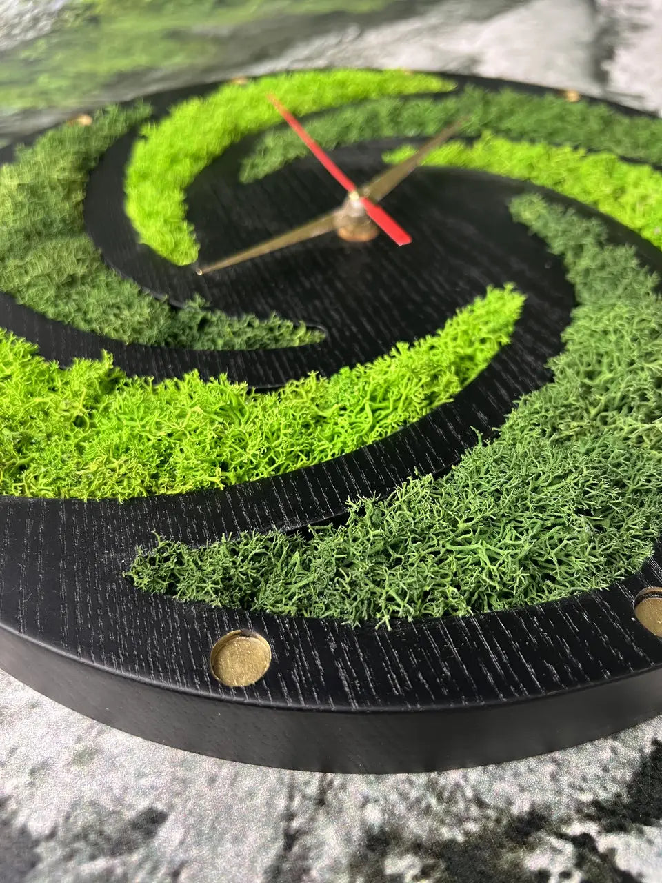 Green moss wall clock with dark natural wood
