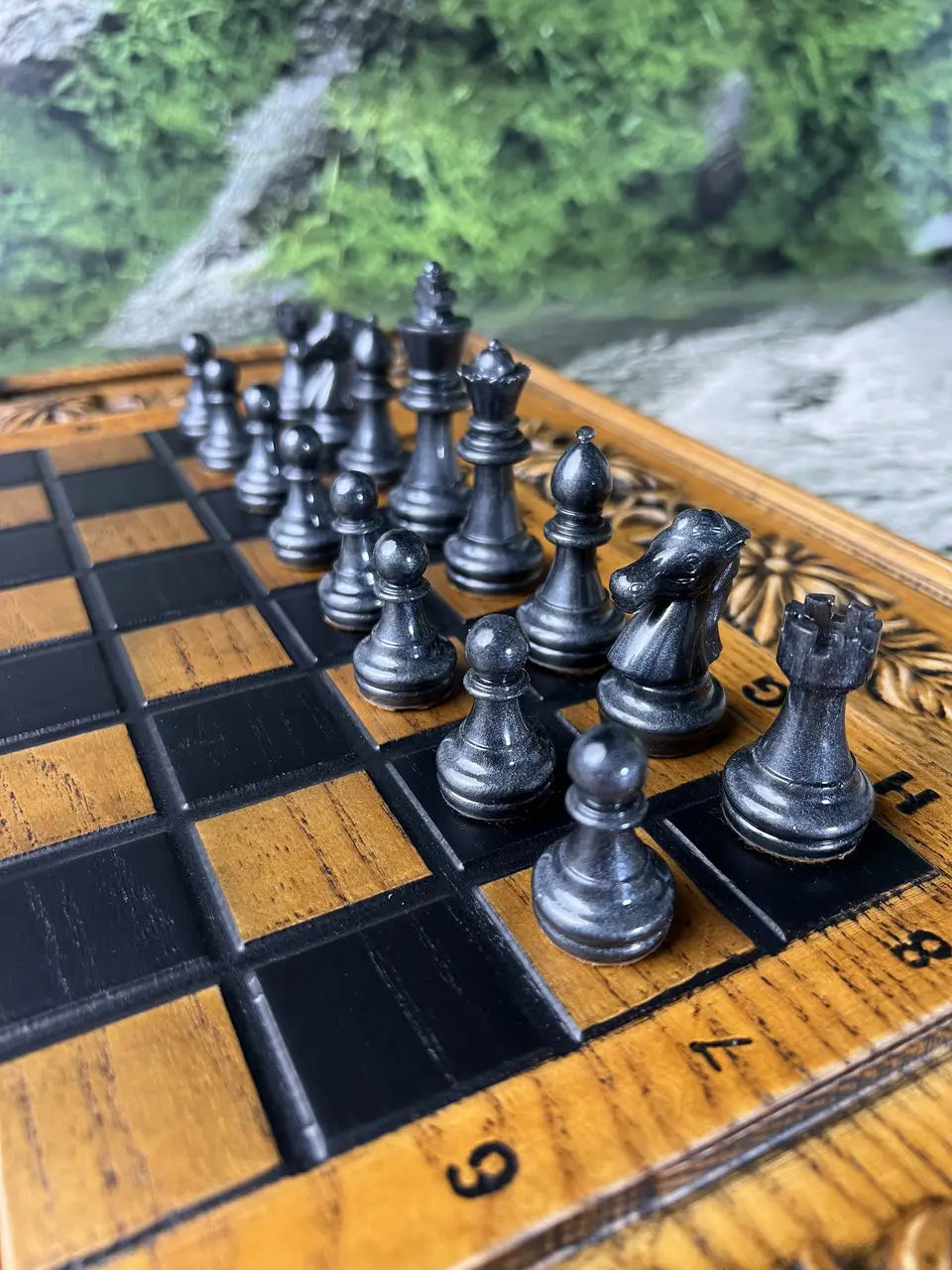 Pearl Elegance Resin Chess Pieces – Black & White Set (32 pcs)