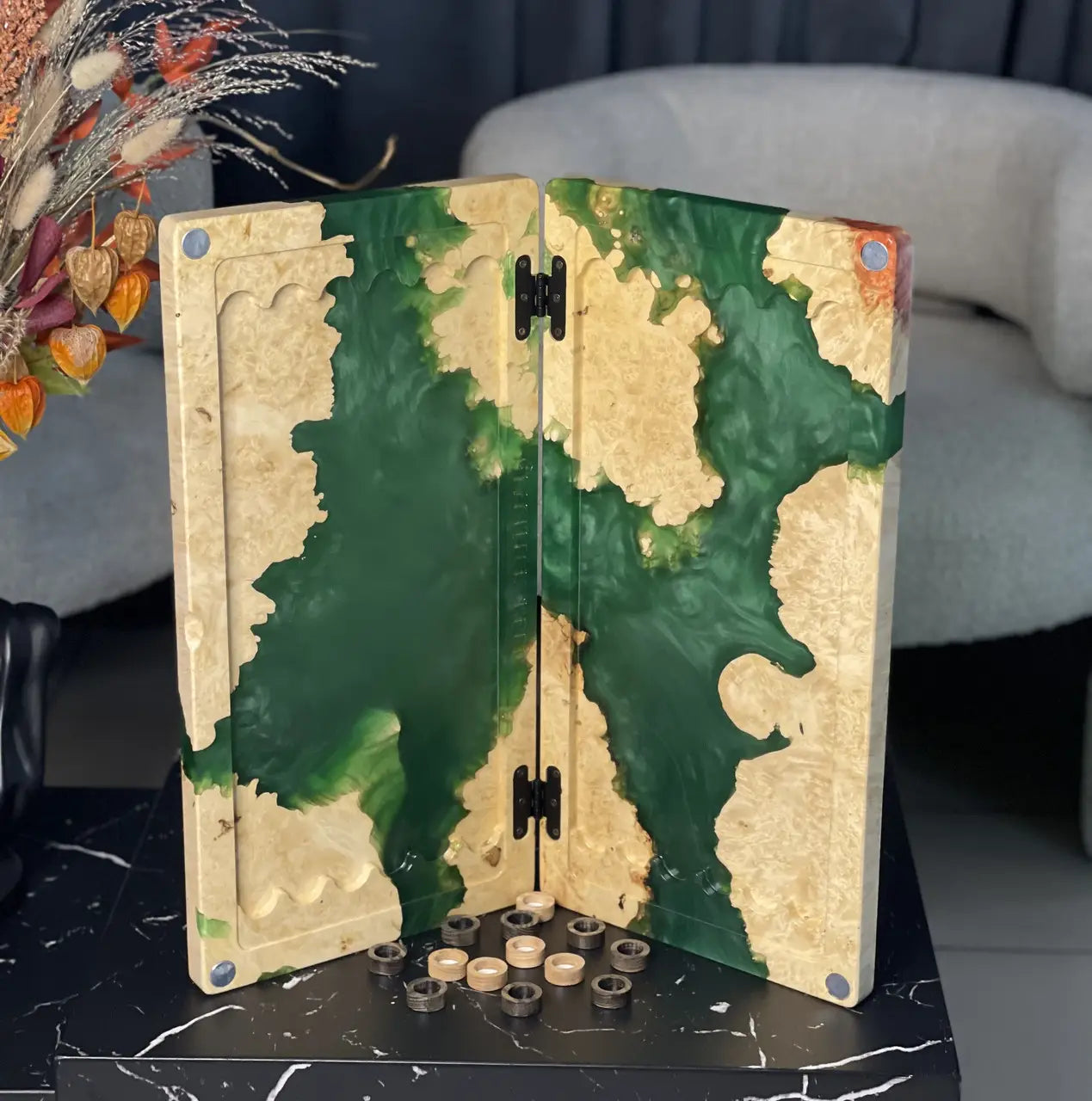 Closed luxury backgammon set with natural wood and emerald green resin