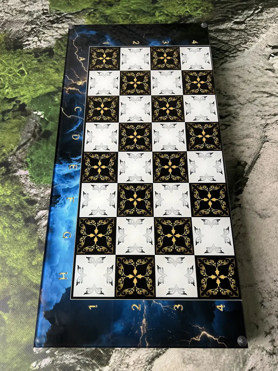3 in 1 wooden board game set opened – chessboard exterior and backgammon interior