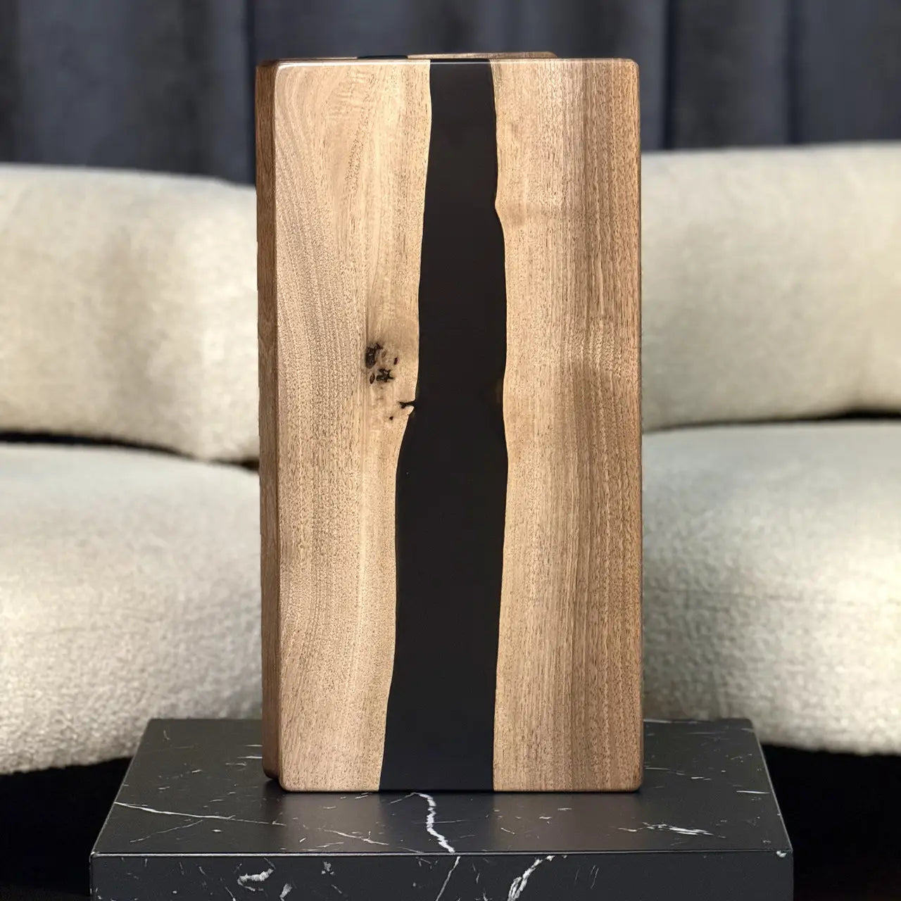 Handmade folding backgammon board with natural wood and black resin
