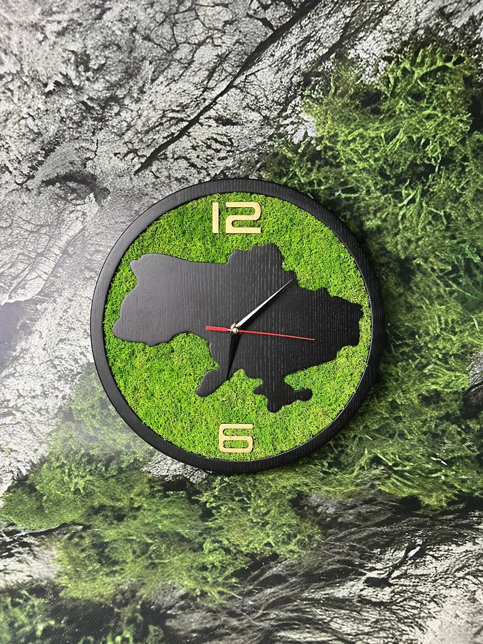 Handmade wooden wall clock with stabilized moss