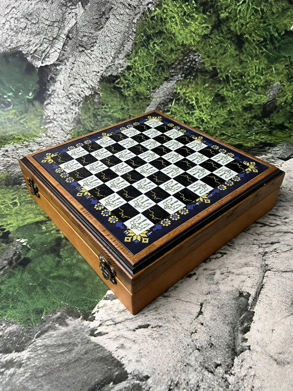 Glass Chess Set premium gift idea